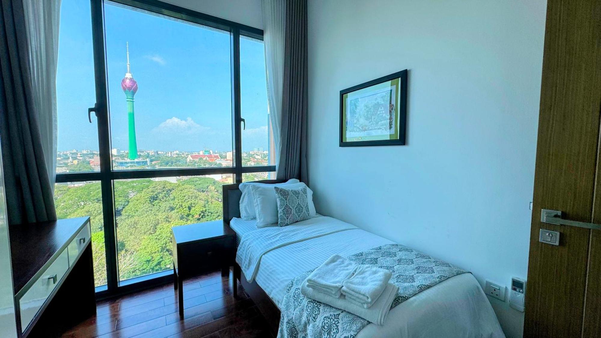 Cosy Home In Heart Of Colombo At Capitol Twinpeaks. Extérieur photo